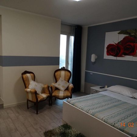 Hotel Moderno Грумелло-дель-Монте Экстерьер фото