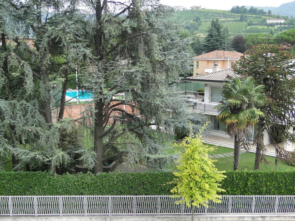 Hotel Moderno Грумелло-дель-Монте Экстерьер фото