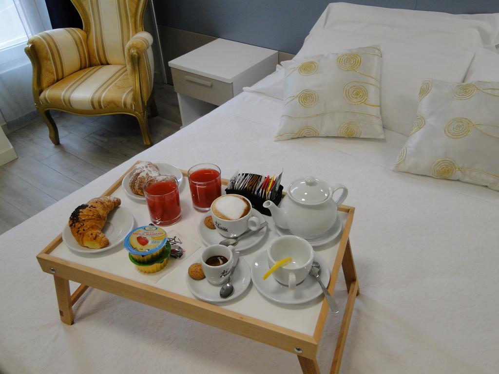 Hotel Moderno Грумелло-дель-Монте Экстерьер фото