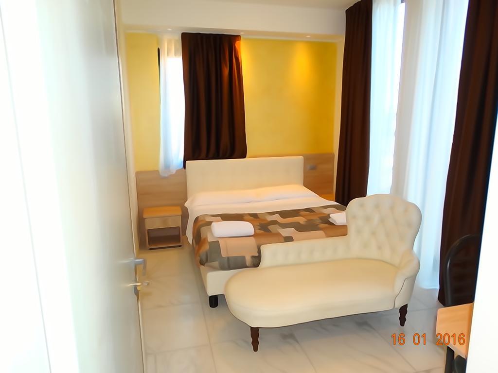 Hotel Moderno Грумелло-дель-Монте Экстерьер фото