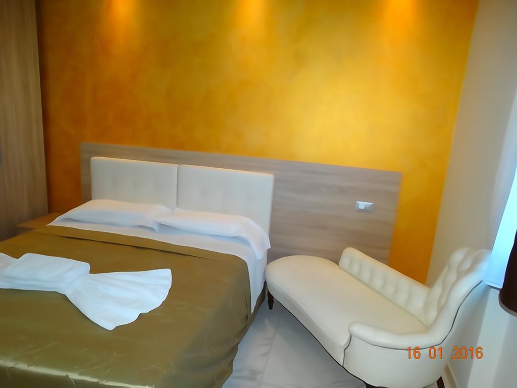 Hotel Moderno Грумелло-дель-Монте Экстерьер фото